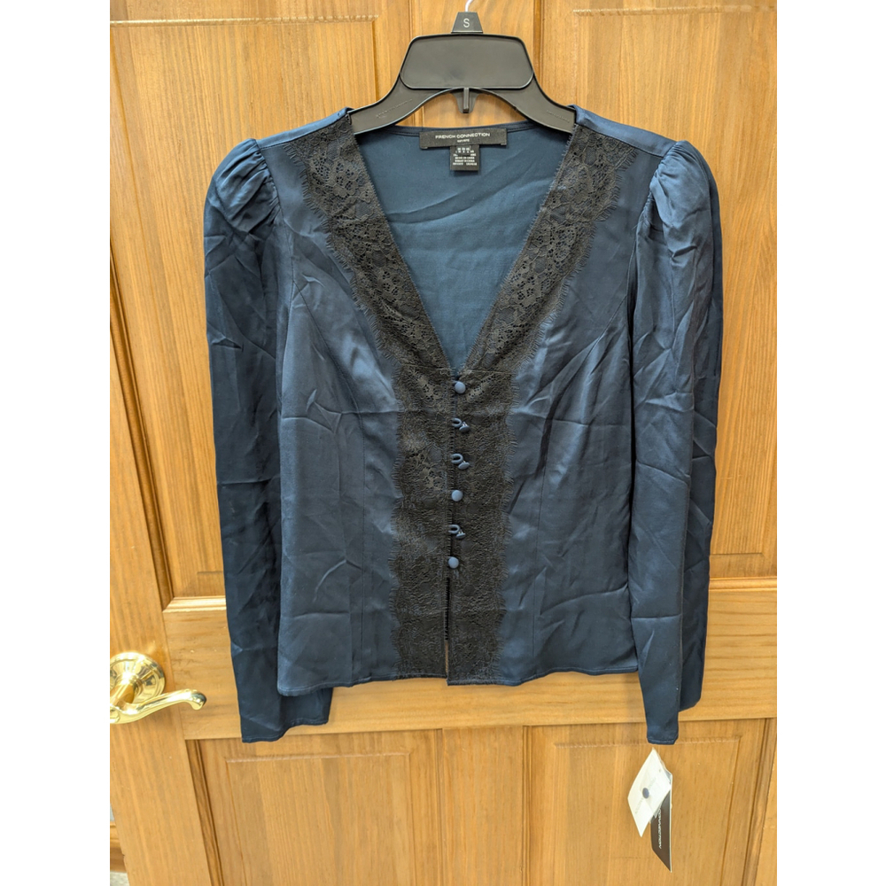 French connection, Ennis Satin Lace V-Neck Blouse. Size 6. #97 - Picture 2 of 5